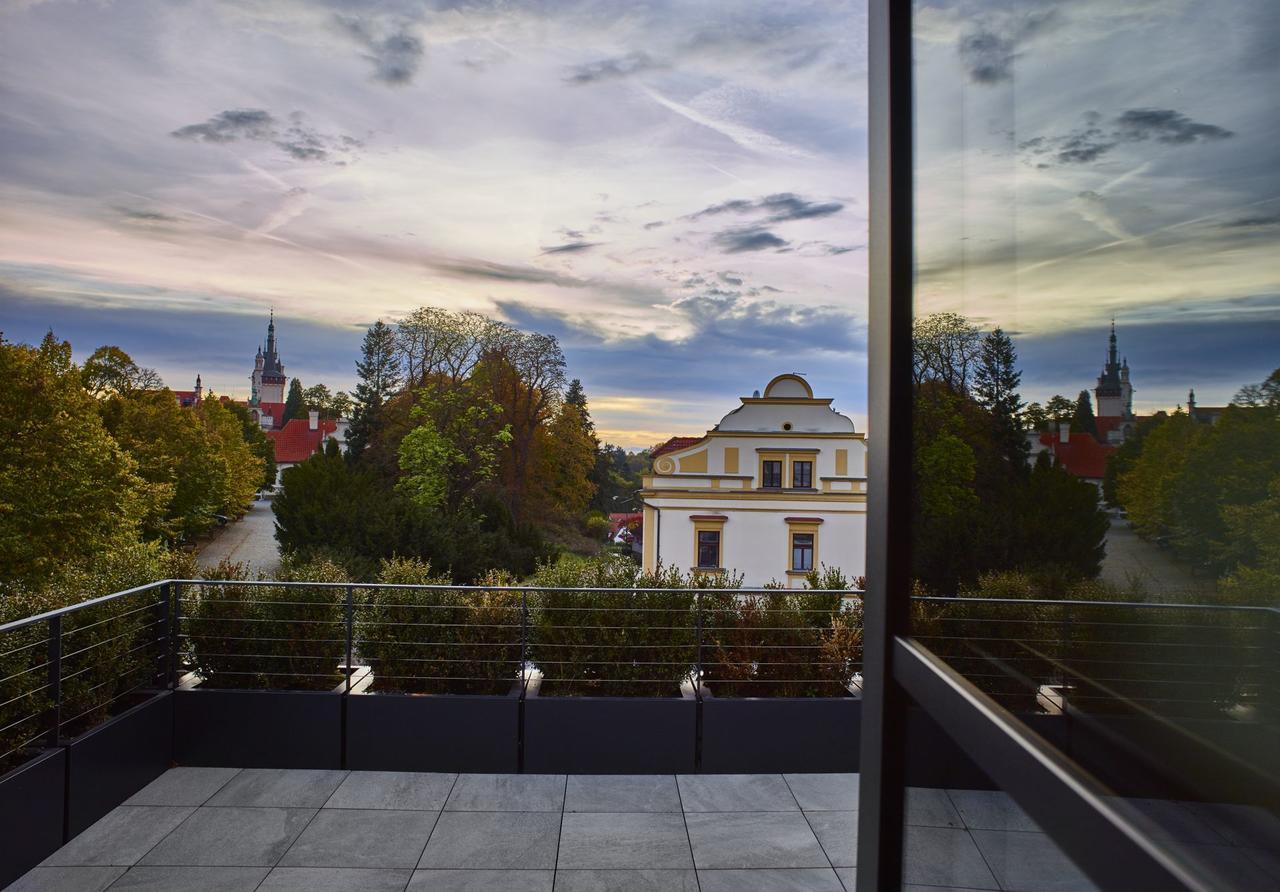 Paloma Průhonice Buitenkant foto
